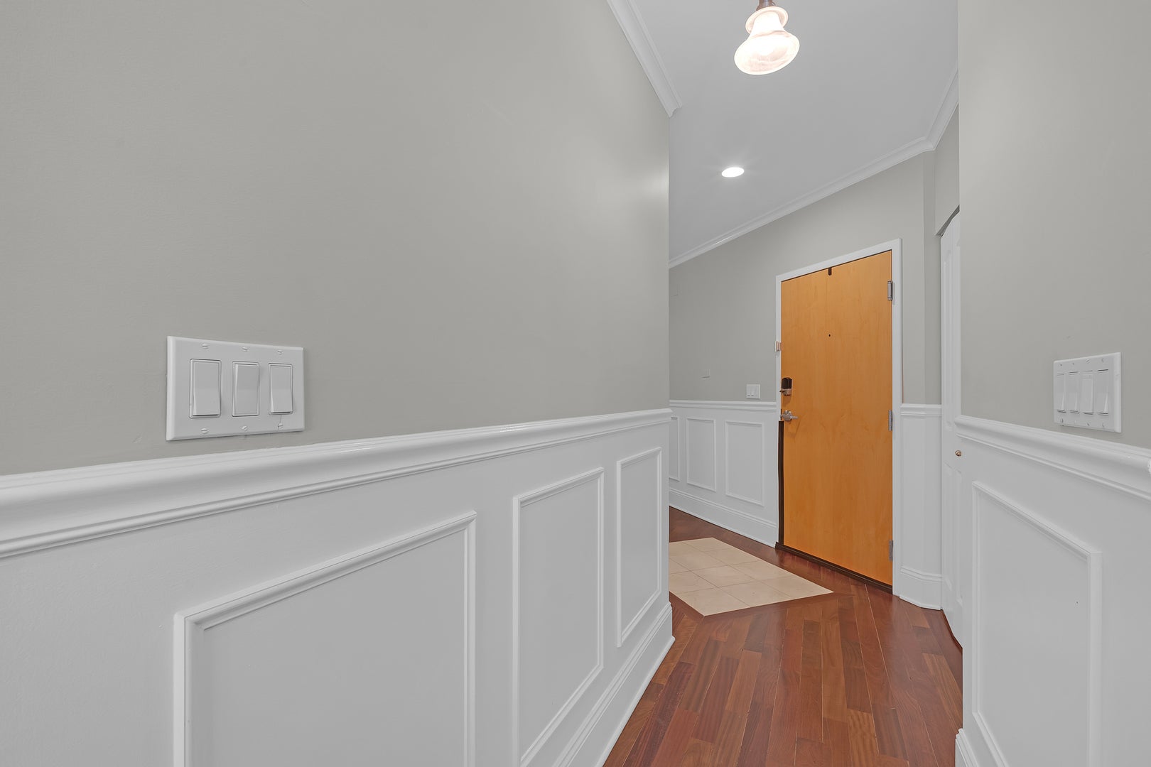 1154 W Diversey Parkway 2W