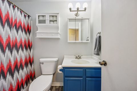 Tiny photo for 410 W Riverside Drive, Lakemoor, IL 60051 (MLS # 12597775)