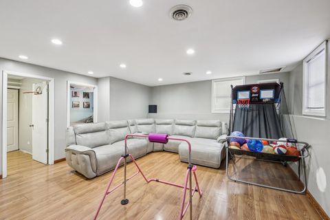 Tiny photo for 410 W Riverside Drive, Lakemoor, IL 60051 (MLS # 12597775)