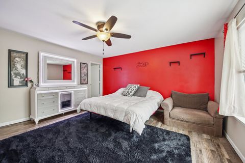 Tiny photo for 410 W Riverside Drive, Lakemoor, IL 60051 (MLS # 12597775)