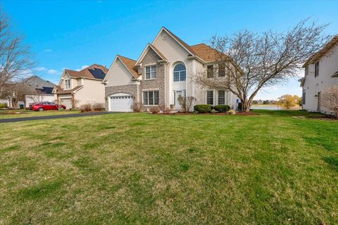 Tiny photo for 415 Mallard Point Drive, North Aurora, IL 60542 (MLS # 12611047)