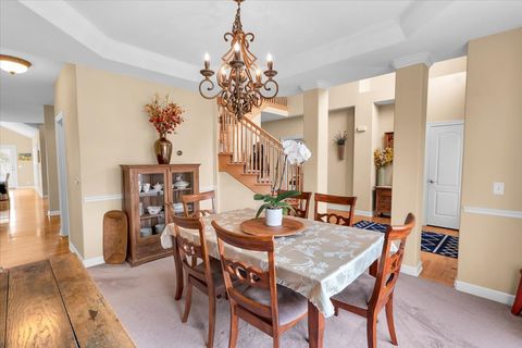 Tiny photo for 415 Mallard Point Drive, North Aurora, IL 60542 (MLS # 12611047)