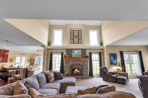 Tiny photo for 415 Mallard Point Drive, North Aurora, IL 60542 (MLS # 12611047)