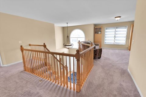 Tiny photo for 415 Mallard Point Drive, North Aurora, IL 60542 (MLS # 12611047)