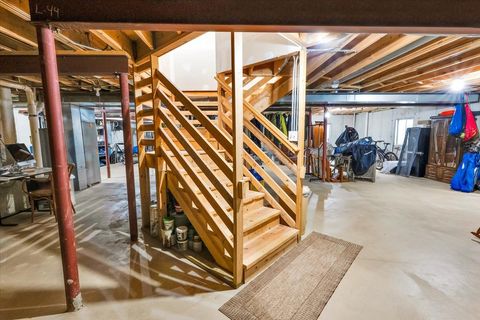 Tiny photo for 415 Mallard Point Drive, North Aurora, IL 60542 (MLS # 12611047)