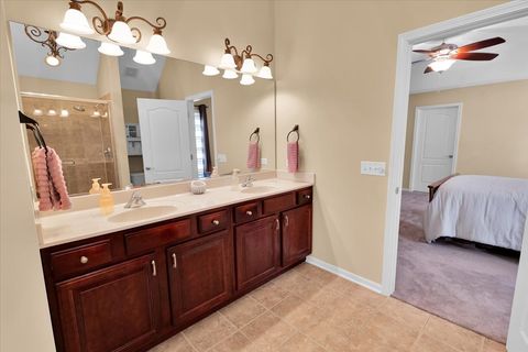 Tiny photo for 415 Mallard Point Drive, North Aurora, IL 60542 (MLS # 12611047)