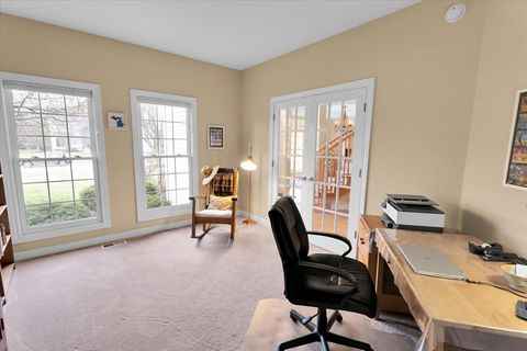 Tiny photo for 415 Mallard Point Drive, North Aurora, IL 60542 (MLS # 12611047)