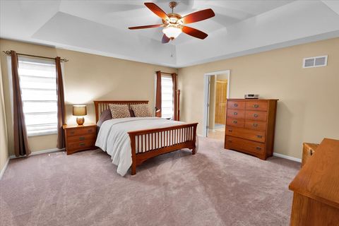 Tiny photo for 415 Mallard Point Drive, North Aurora, IL 60542 (MLS # 12611047)