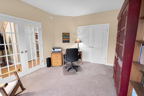 Tiny photo for 415 Mallard Point Drive, North Aurora, IL 60542 (MLS # 12611047)