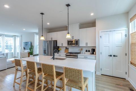 Tiny photo for 167 Canterbury Way, Lake Zurich, IL 60047 (MLS # 12589393)