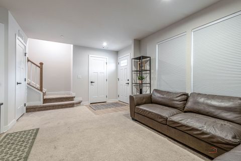 Tiny photo for 167 Canterbury Way, Lake Zurich, IL 60047 (MLS # 12589393)