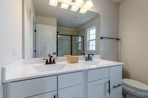 Tiny photo for 167 Canterbury Way, Lake Zurich, IL 60047 (MLS # 12589393)