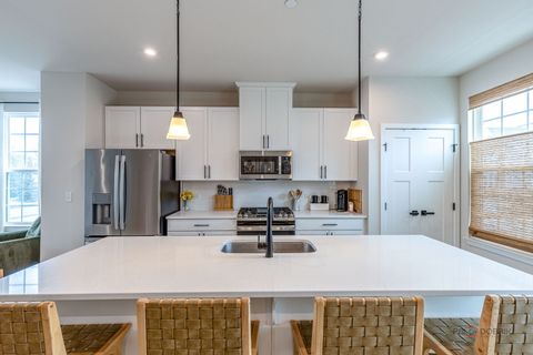 Tiny photo for 167 Canterbury Way, Lake Zurich, IL 60047 (MLS # 12589393)