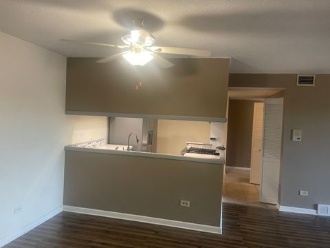 Tiny photo for 13622 Royal Court #824, Crestwood, IL 60418 (MLS # 12684863)