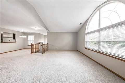 Tiny photo for 3 Taylor Court #B, Streamwood, IL 60107 (MLS # 12456246)