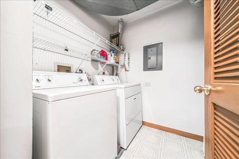 Tiny photo for 3 Taylor Court #B, Streamwood, IL 60107 (MLS # 12456246)