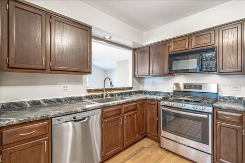 Tiny photo for 3 Taylor Court #B, Streamwood, IL 60107 (MLS # 12456246)