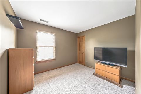 Tiny photo for 3 Taylor Court #B, Streamwood, IL 60107 (MLS # 12456246)