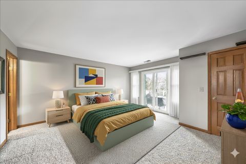 Tiny photo for 3 Taylor Court #B, Streamwood, IL 60107 (MLS # 12456246)