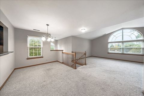 Tiny photo for 3 Taylor Court #B, Streamwood, IL 60107 (MLS # 12456246)