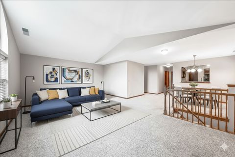 Tiny photo for 3 Taylor Court #B, Streamwood, IL 60107 (MLS # 12456246)