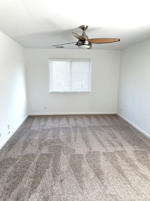 Tiny photo for 327 WILDBERRY Court #D2, Schaumburg, IL 60193 (MLS # 12474607)