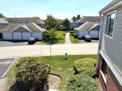 Tiny photo for 327 WILDBERRY Court #D2, Schaumburg, IL 60193 (MLS # 12474607)