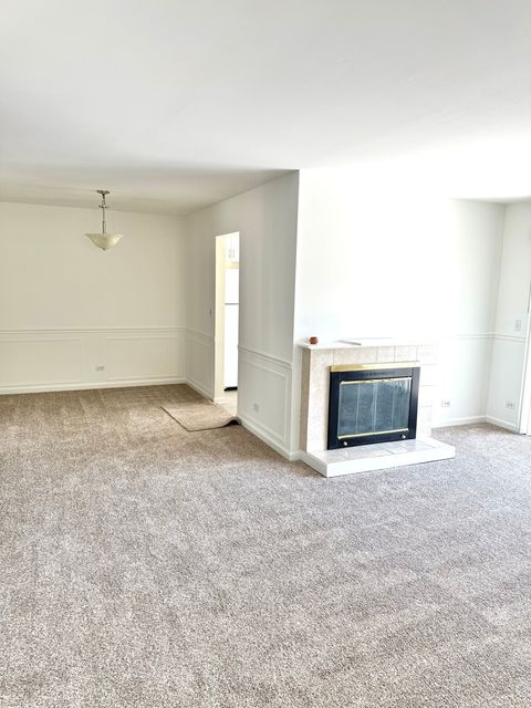 Tiny photo for 327 WILDBERRY Court #D2, Schaumburg, IL 60193 (MLS # 12474607)