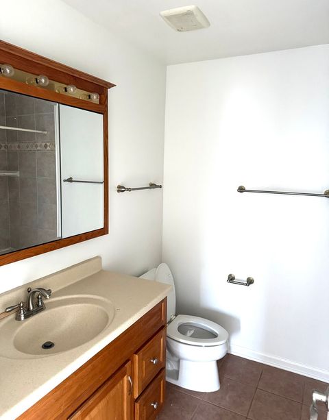 Tiny photo for 327 WILDBERRY Court #D2, Schaumburg, IL 60193 (MLS # 12474607)