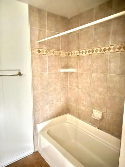 Tiny photo for 327 WILDBERRY Court #D2, Schaumburg, IL 60193 (MLS # 12474607)