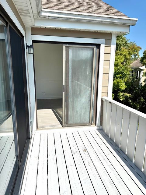 Tiny photo for 327 WILDBERRY Court #D2, Schaumburg, IL 60193 (MLS # 12474607)