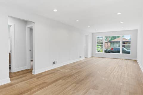 Tiny photo for 8820 S Ridgeland Avenue, Chicago, IL 60617 (MLS # 12727283)