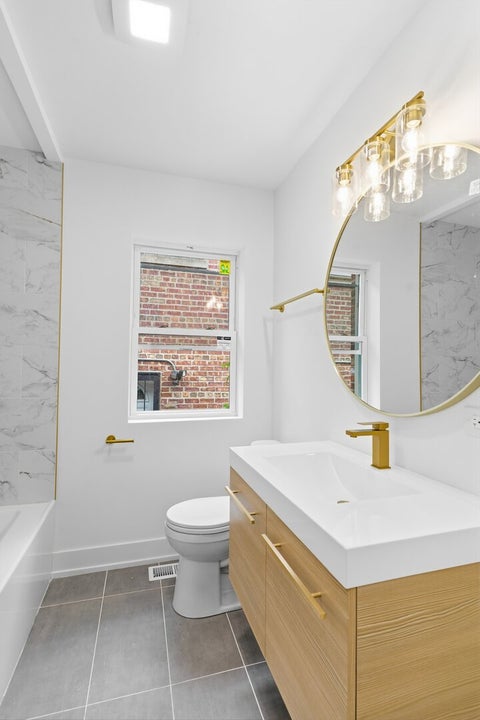 Tiny photo for 8820 S Ridgeland Avenue, Chicago, IL 60617 (MLS # 12727283)