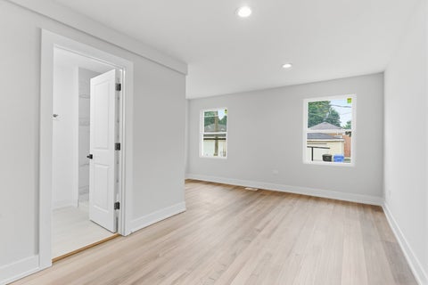 Tiny photo for 8820 S Ridgeland Avenue, Chicago, IL 60617 (MLS # 12727283)