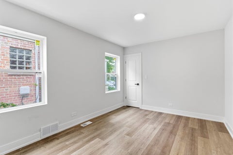 Tiny photo for 8820 S Ridgeland Avenue, Chicago, IL 60617 (MLS # 12727283)