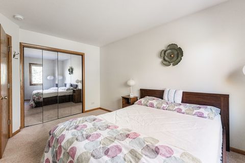 Tiny photo for 7914 S Garfield Avenue, Burr Ridge, IL 60527 (MLS # 12632233)