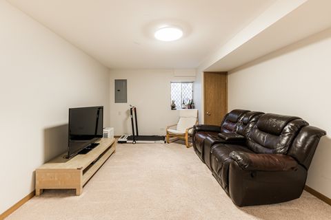 Tiny photo for 7914 S Garfield Avenue, Burr Ridge, IL 60527 (MLS # 12632233)