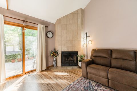 Tiny photo for 7914 S Garfield Avenue, Burr Ridge, IL 60527 (MLS # 12632233)