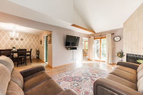 Tiny photo for 7914 S Garfield Avenue, Burr Ridge, IL 60527 (MLS # 12632233)