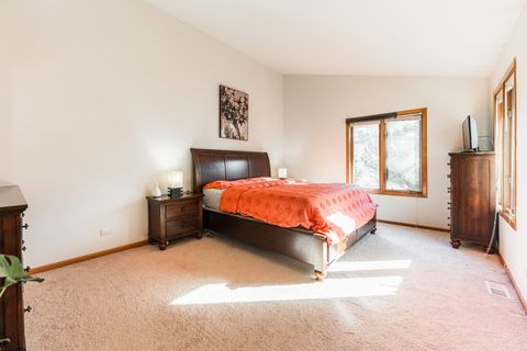 Tiny photo for 7914 S Garfield Avenue, Burr Ridge, IL 60527 (MLS # 12632233)
