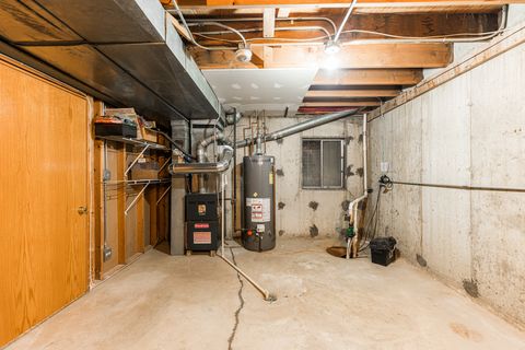 Tiny photo for 7914 S Garfield Avenue, Burr Ridge, IL 60527 (MLS # 12632233)