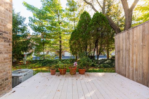 Tiny photo for 7914 S Garfield Avenue, Burr Ridge, IL 60527 (MLS # 12632233)