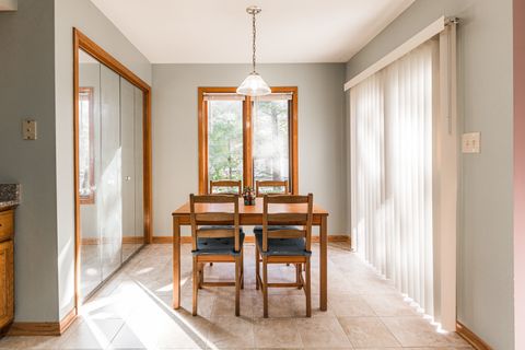 Tiny photo for 7914 S Garfield Avenue, Burr Ridge, IL 60527 (MLS # 12632233)