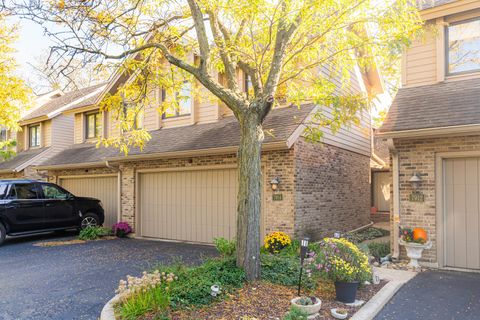 Tiny photo for 7914 S Garfield Avenue, Burr Ridge, IL 60527 (MLS # 12632233)