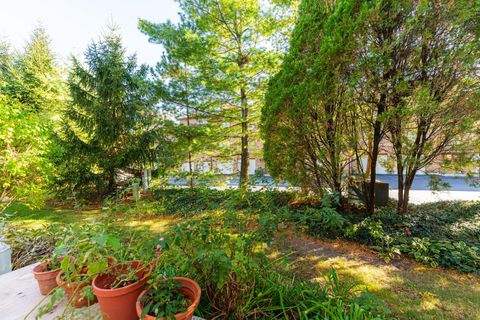 Tiny photo for 7914 S Garfield Avenue, Burr Ridge, IL 60527 (MLS # 12632233)