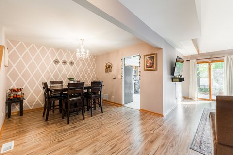 Tiny photo for 7914 S Garfield Avenue, Burr Ridge, IL 60527 (MLS # 12632233)