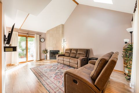 Tiny photo for 7914 S Garfield Avenue, Burr Ridge, IL 60527 (MLS # 12632233)