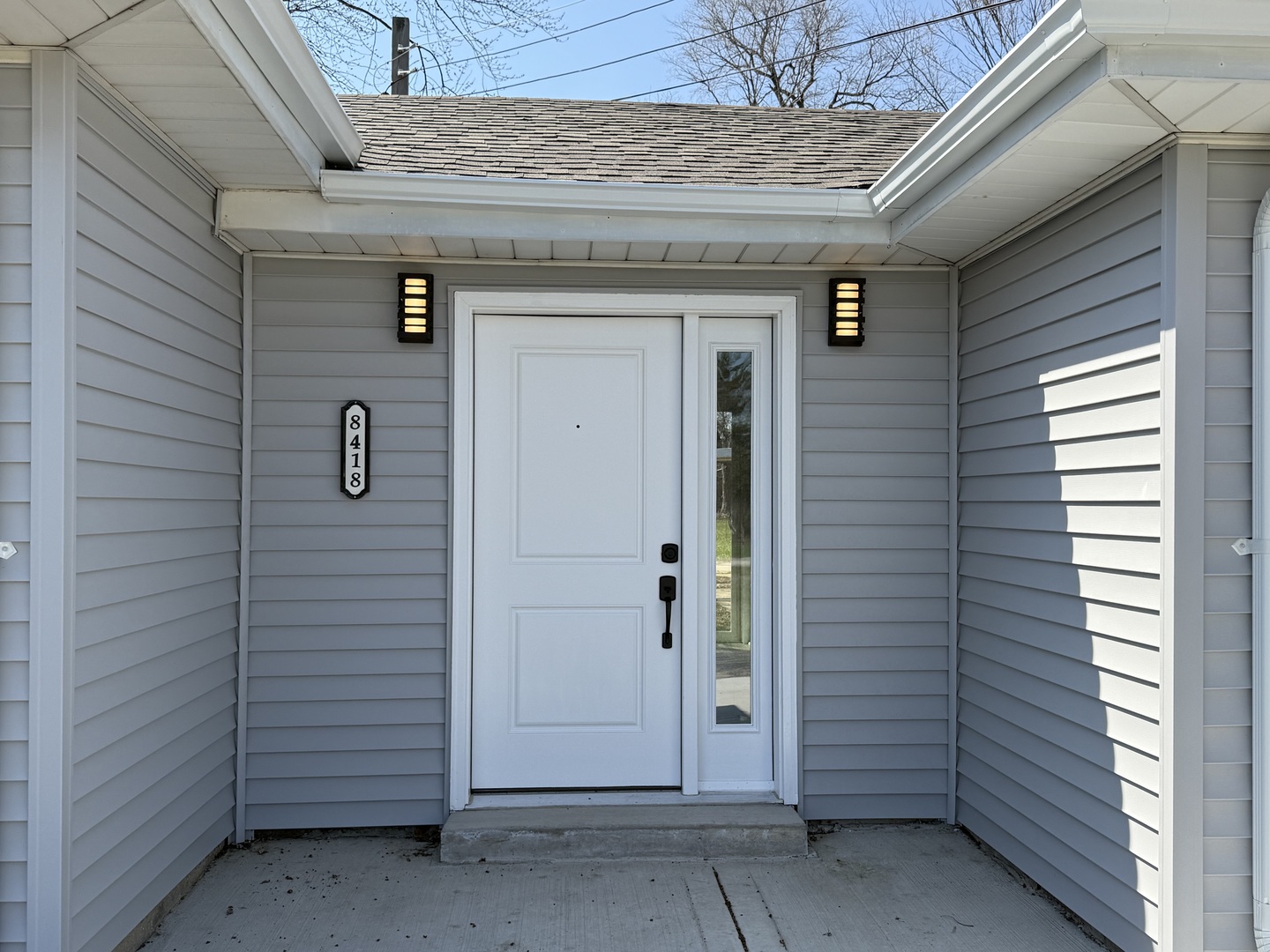 8418 MEADOWBROOK Drive