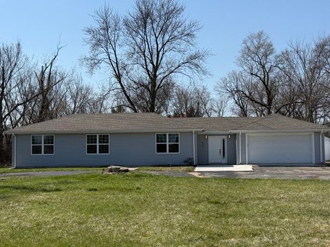 Photo of 8418 MEADOWBROOK Drive, Burr Ridge, IL 60527 (MLS # 12633869)