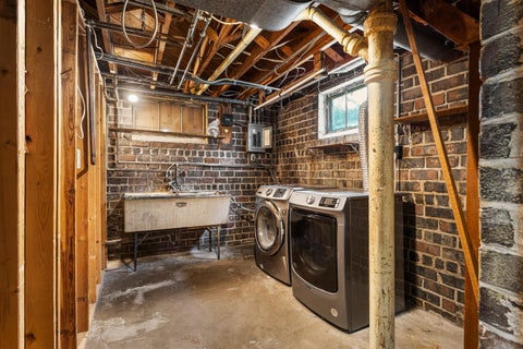 Tiny photo for 913 W Charles Street, Champaign, IL 61821 (MLS # 12761126)